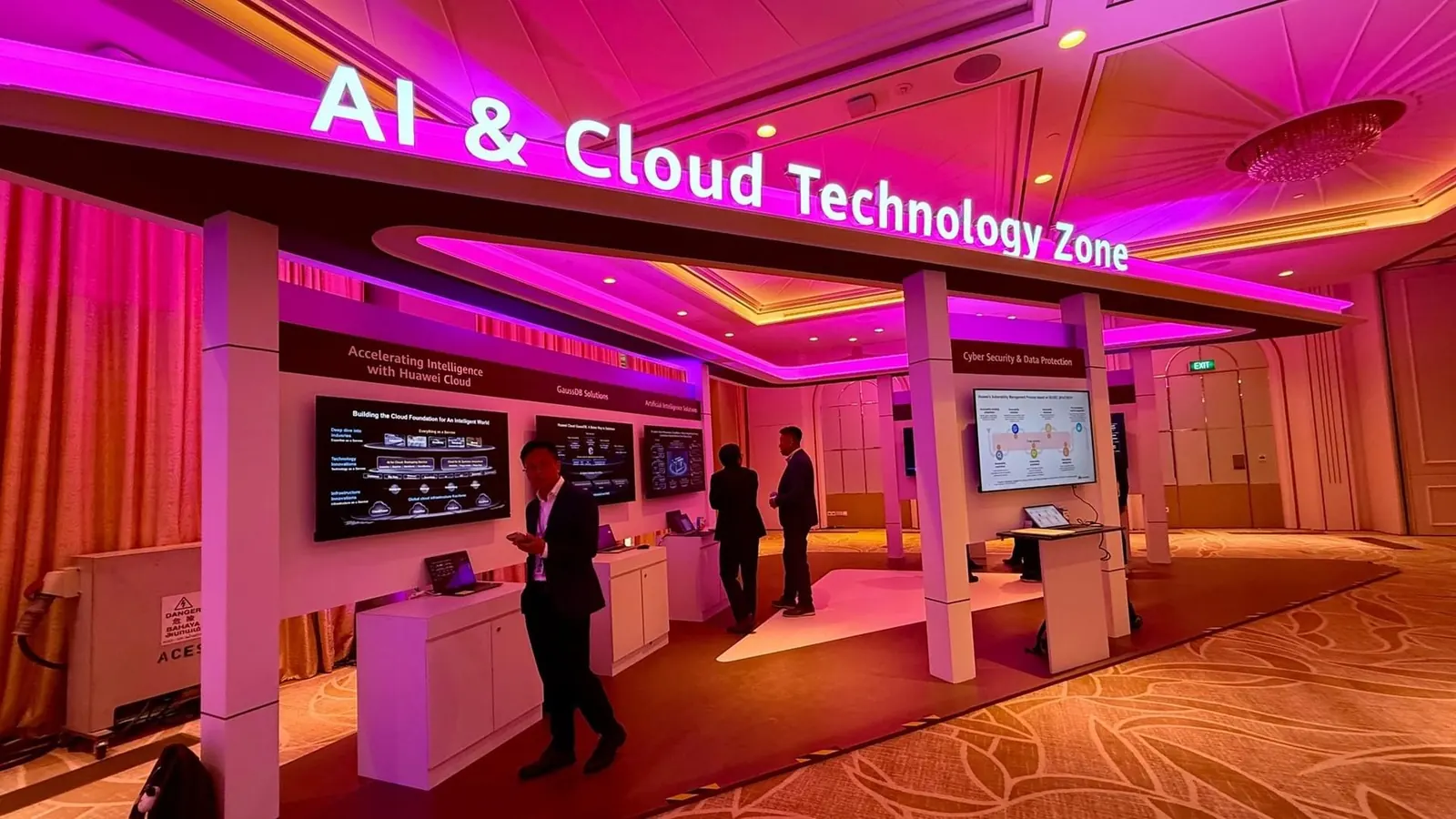 HUAWEI TECH WEEK SINGAPORE - HUAWEI TECH WEEK SINGAPORE 3