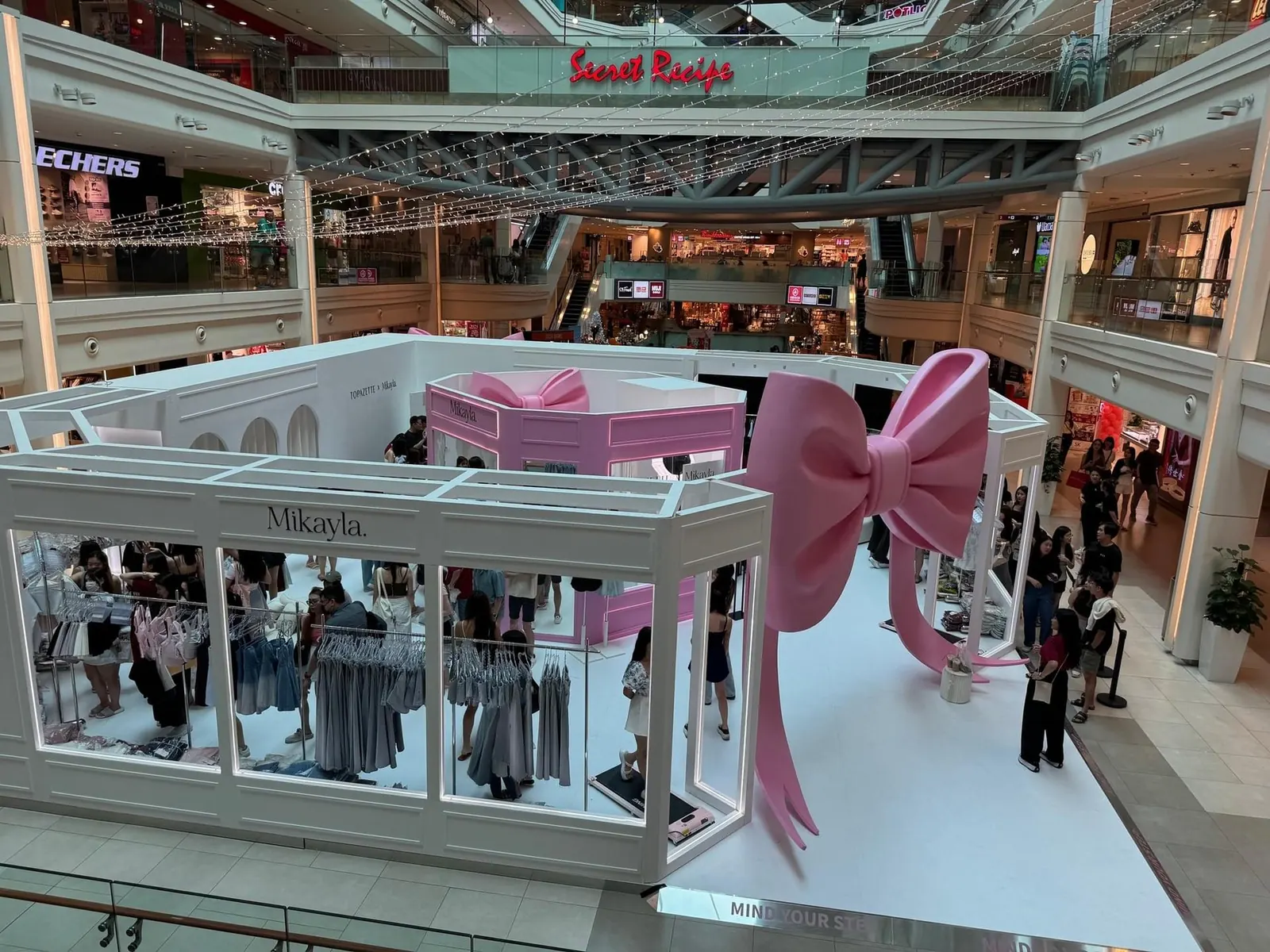 Topazette X Mikayla Pop-up Store @ Plaza Singapura - Topazette X Mikayla P Store 2