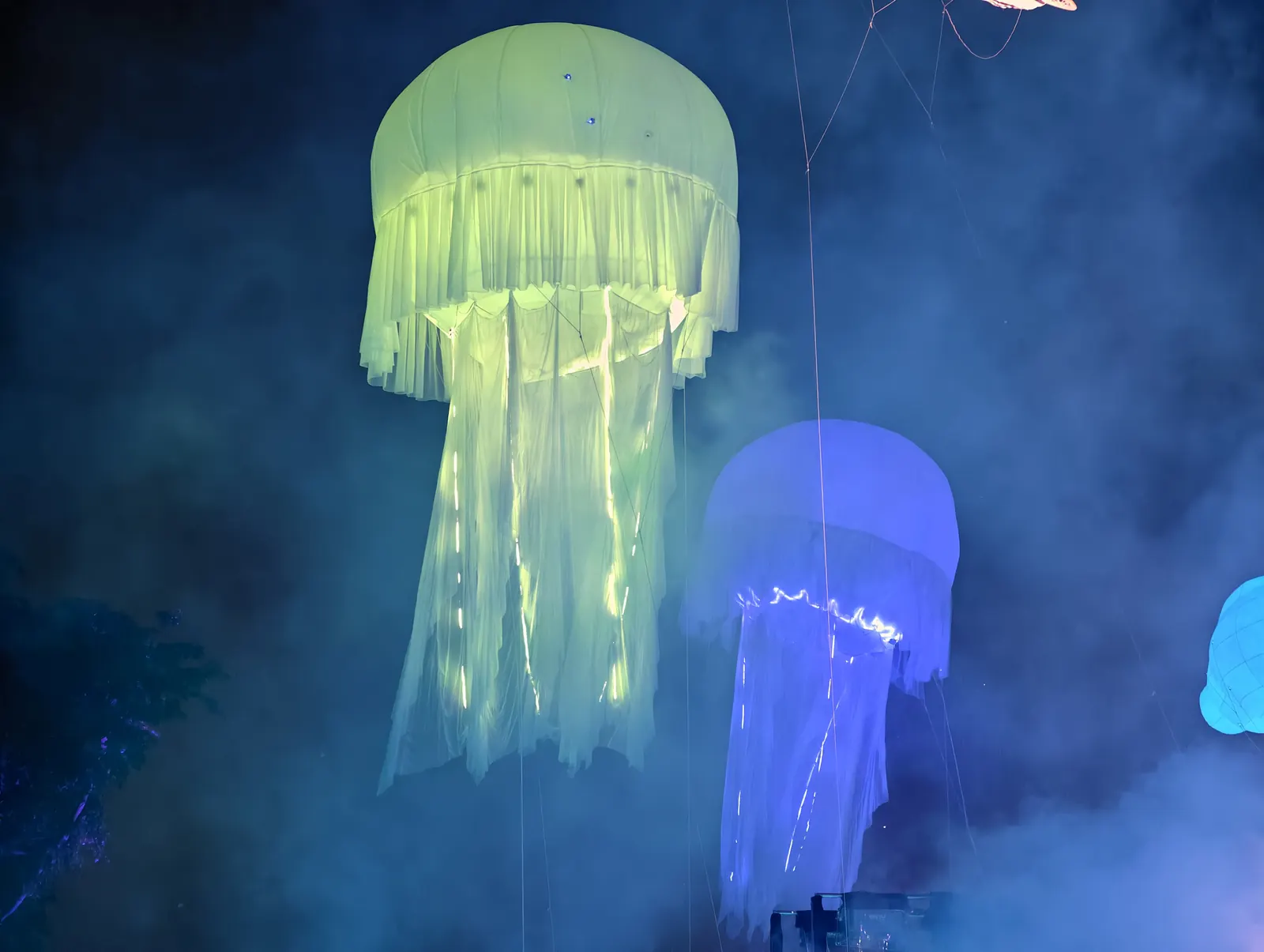 Glowing jellyfish-style inflatable structure in the show