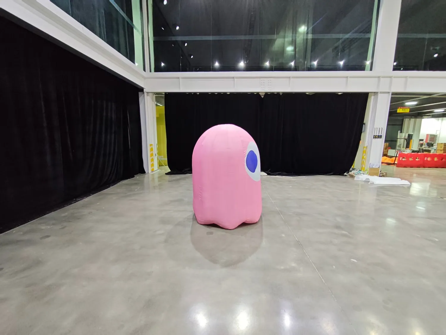 Factory test of ghost wearable inflatable character